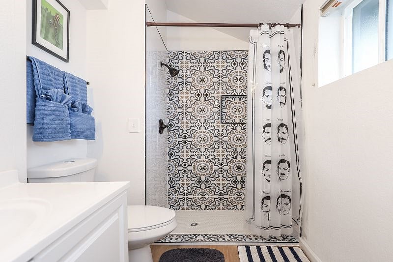 Master bedroom bathroom