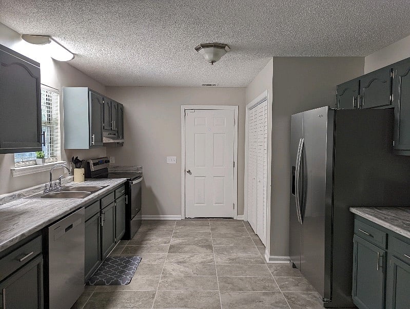 Furnished Finder property 595655_1 photo 4