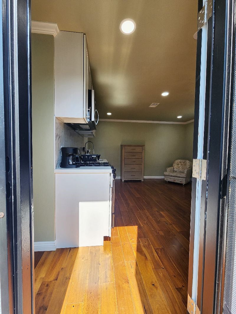 Furnished Finder property 595678_1 photo 9