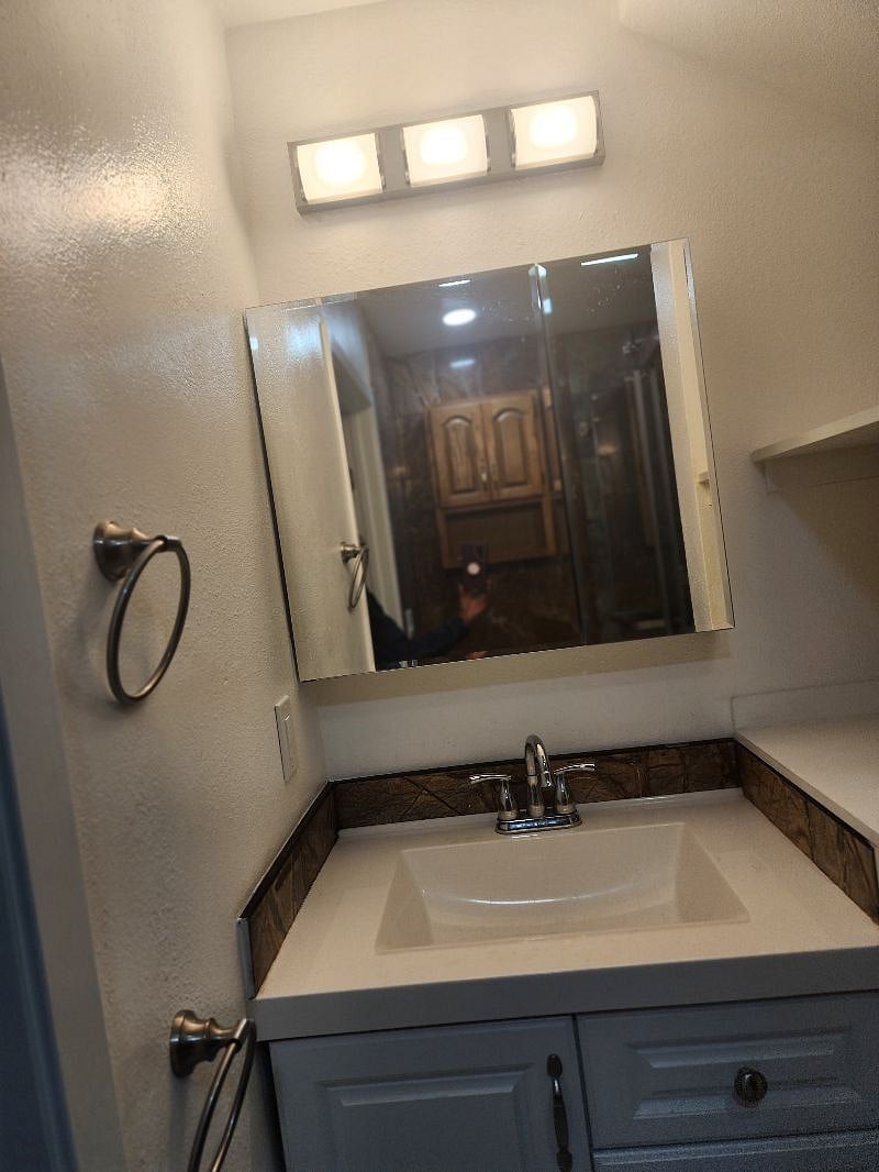 Furnished Finder property 595678_1 photo 17