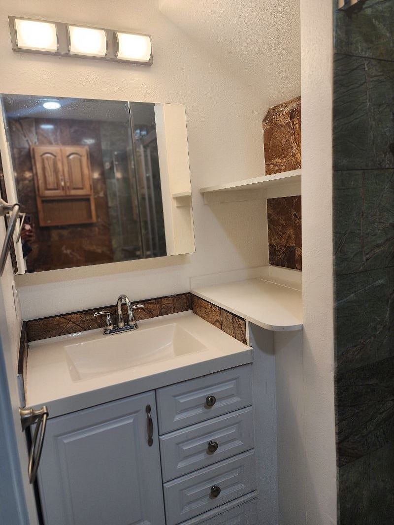 Furnished Finder property 595678_1 photo 25