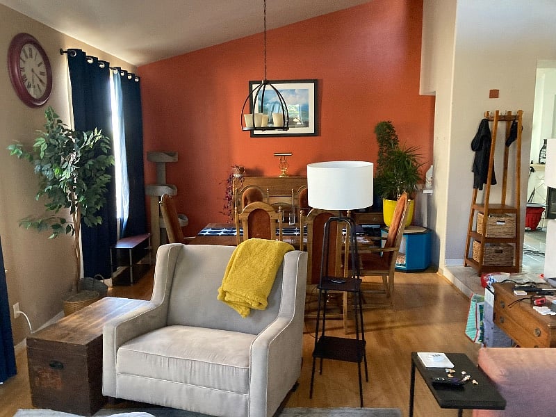 Living and dining room area