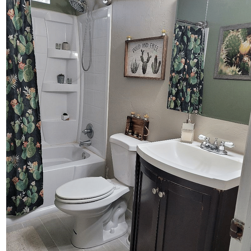 Full size bathroom with oversized tub.