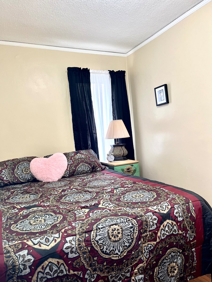 Upstairs cozy bedroom