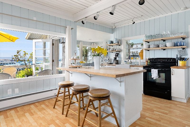 Kitchen island