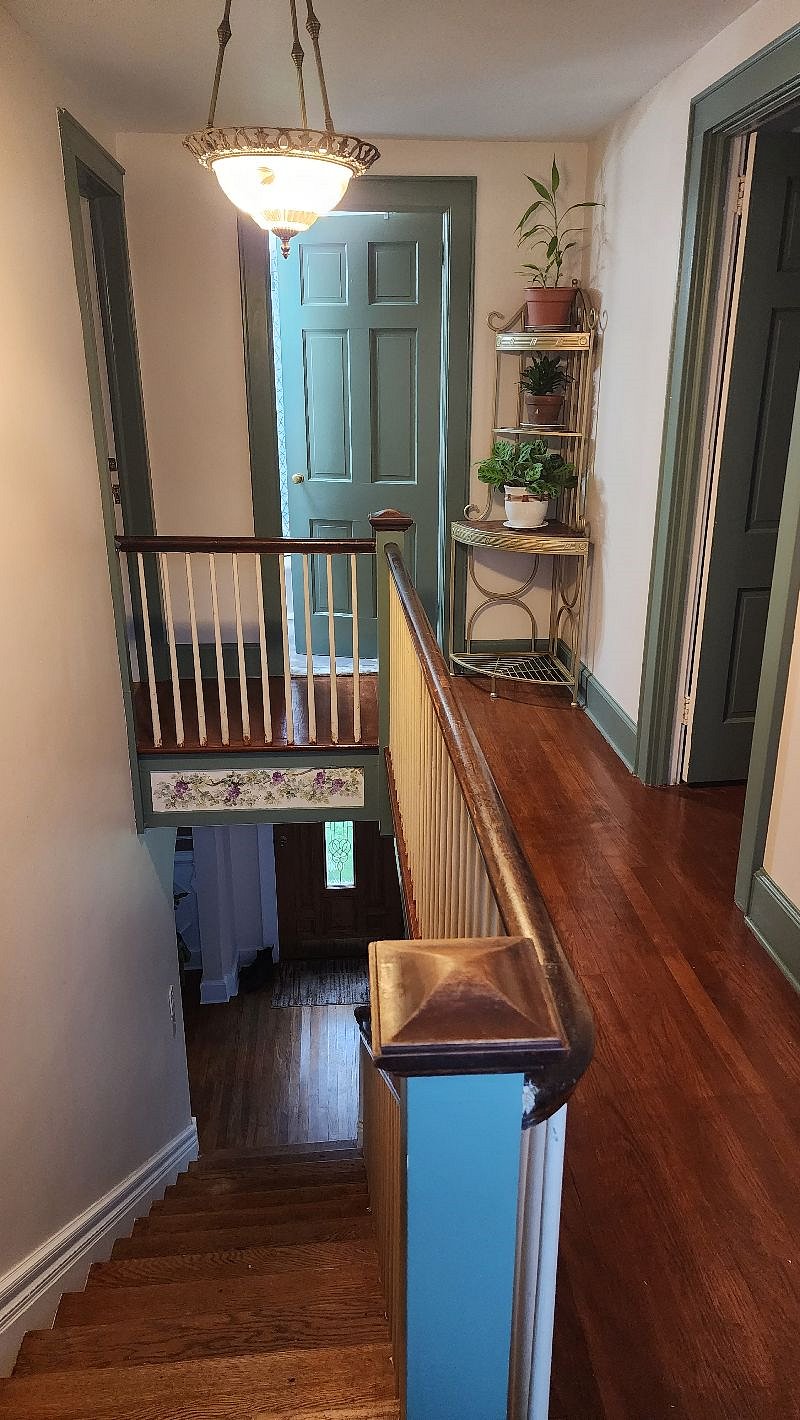 Colonial Living