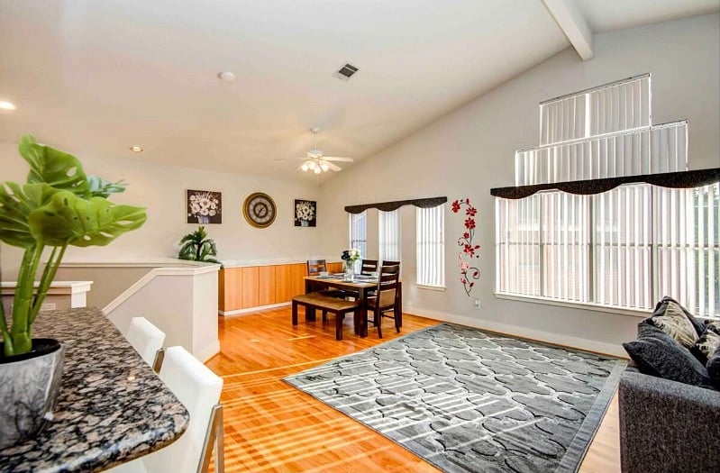 Furnished Finder property 595873_1 photo 3