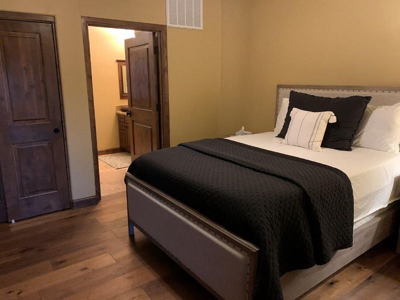 Furnished Finder property 595896_1 photo 11
