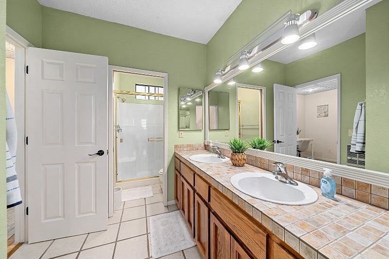 Furnished Finder property 595901_1 photo 6
