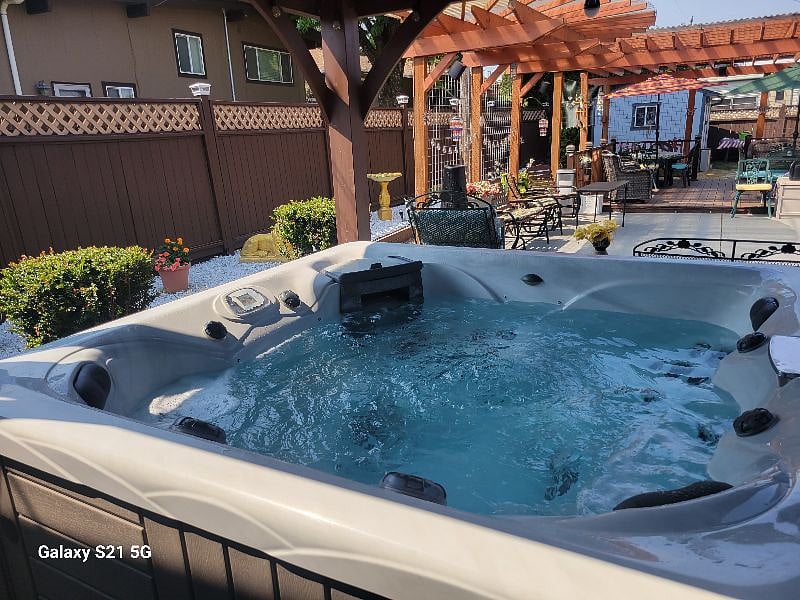 Furnished Finder property 596012_1 photo 13