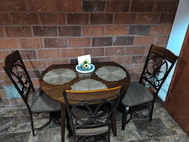 Furnished Finder property 596012_1 photo 3