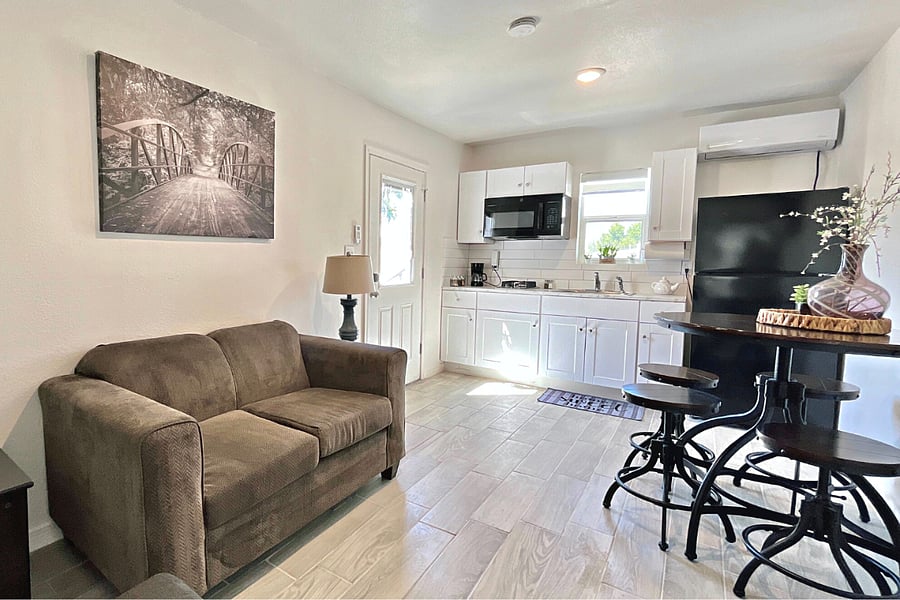 Furnished Finder property 596194_1 photo 1