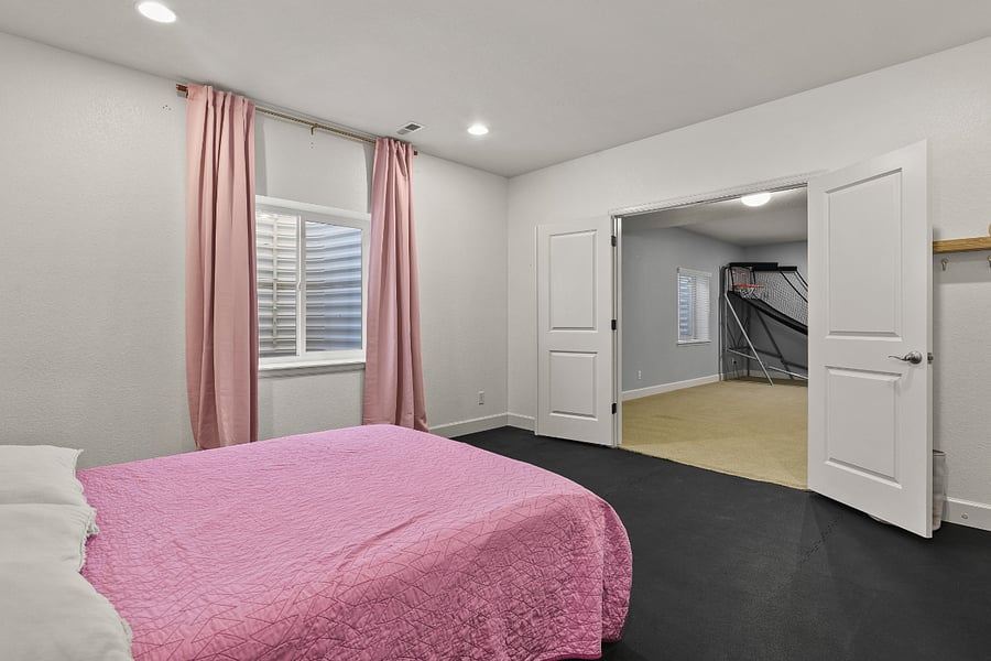 Furnished Finder property 596231_1 photo 39