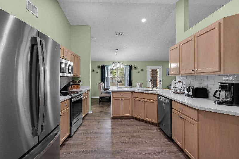 Furnished Finder property 596282_1 photo 10