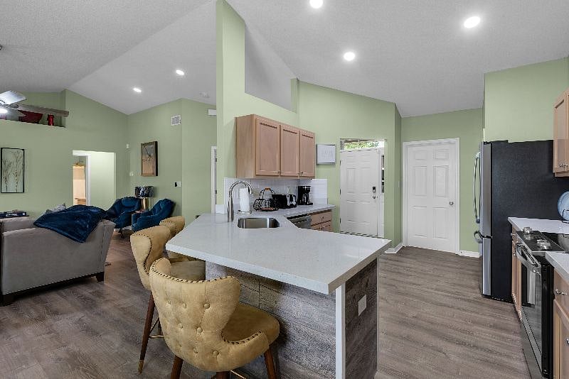 Furnished Finder property 596282_1 photo 8