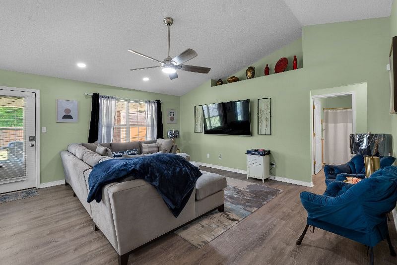 Furnished Finder property 596282_1 photo 4