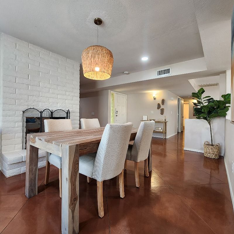 Dining Room Ha