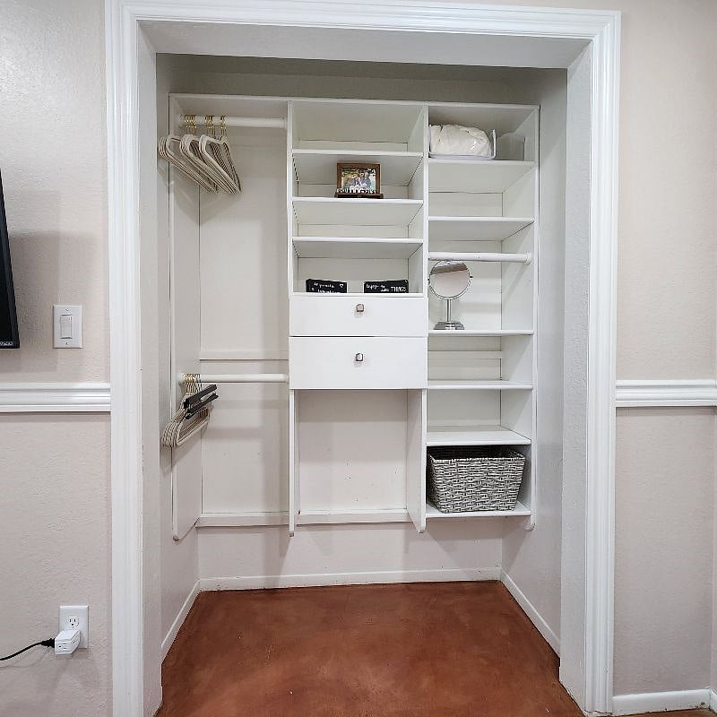 Bedroom 3 - Closet