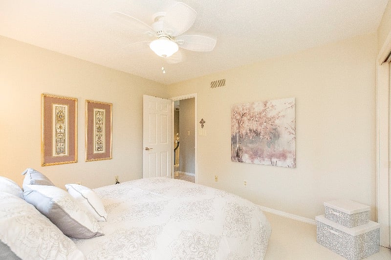 Bedroom 2 second pic, USB outlets.