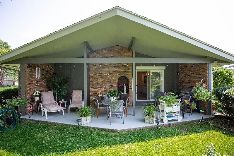 Side patio.