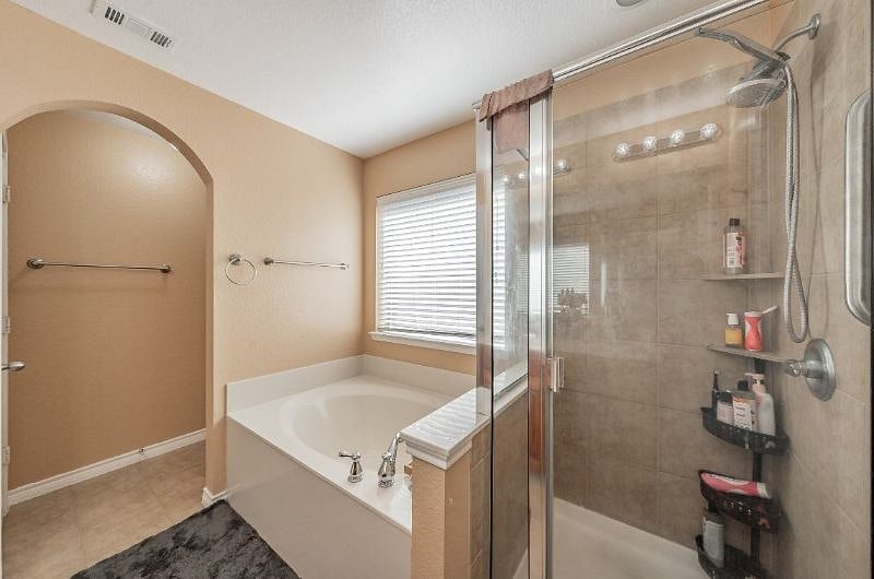 Furnished Finder property 596513_1 photo 15