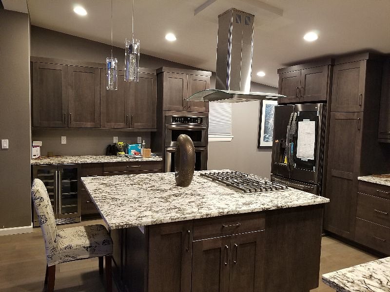 Kitchen Island with Gas cooktop