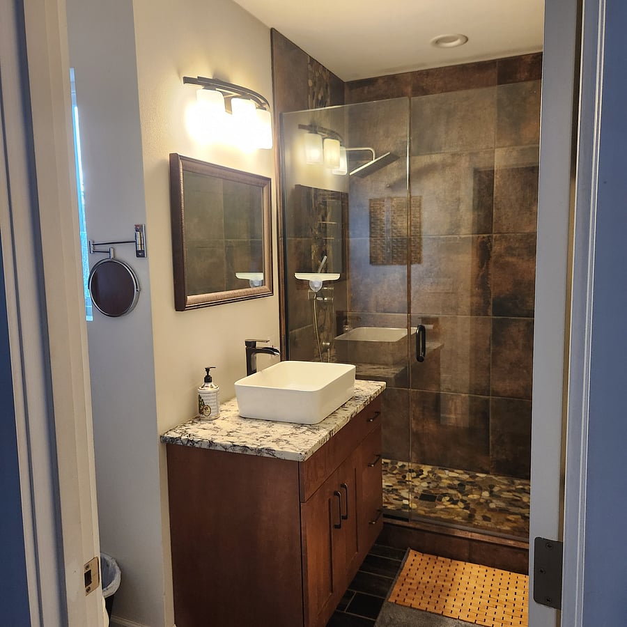 2nd Bathroom