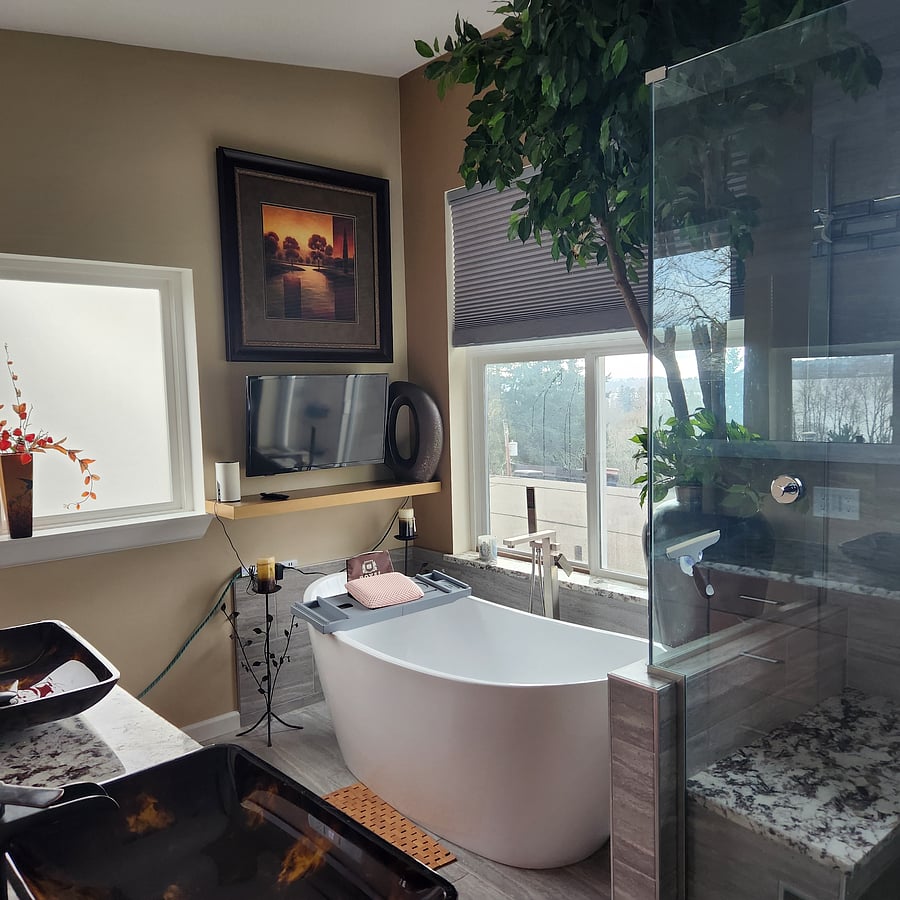 Master Bathtub