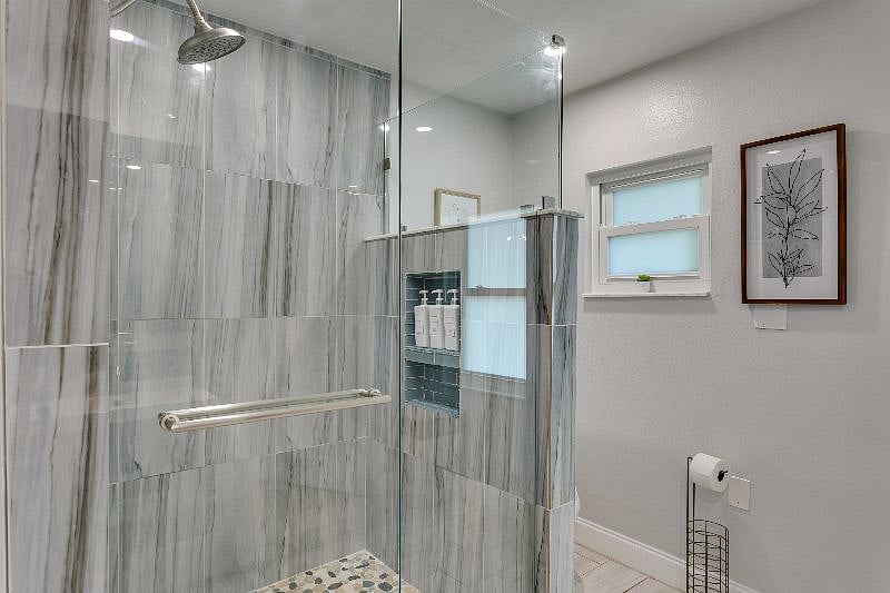 Furnished Finder property 596596_1 photo 10