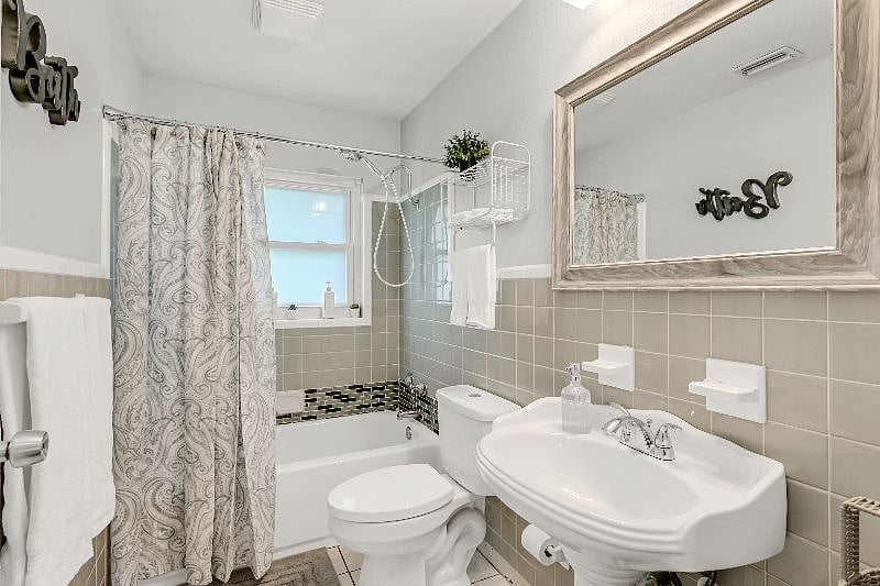 Furnished Finder property 596596_1 photo 11