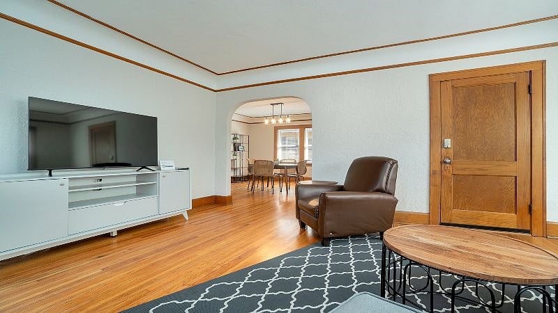 Furnished Finder property 596603_1 photo 4