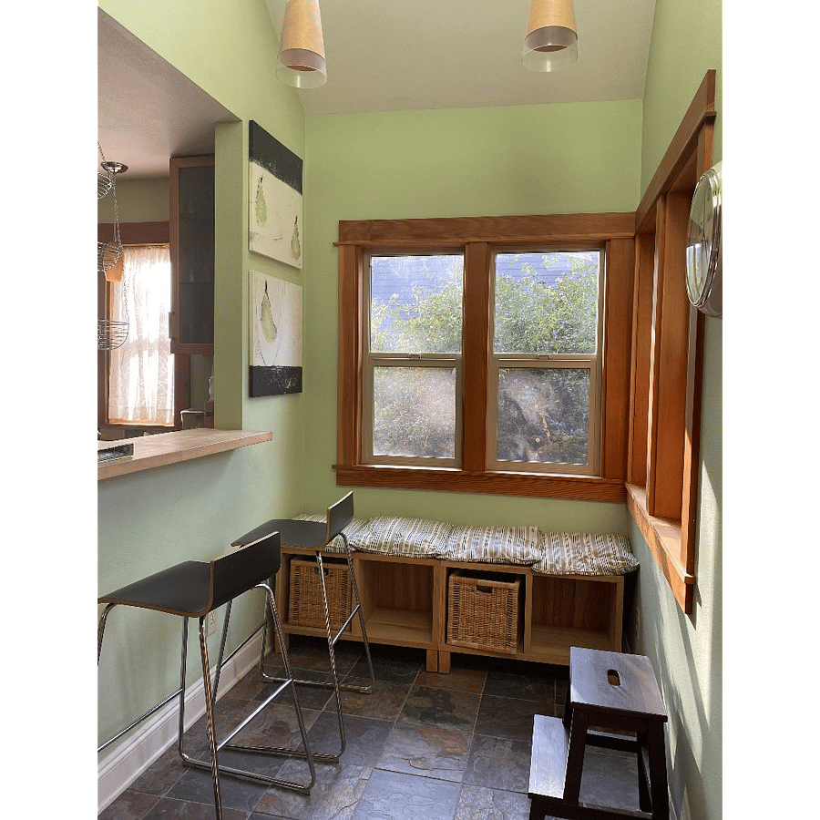 Kitchen siitting area
