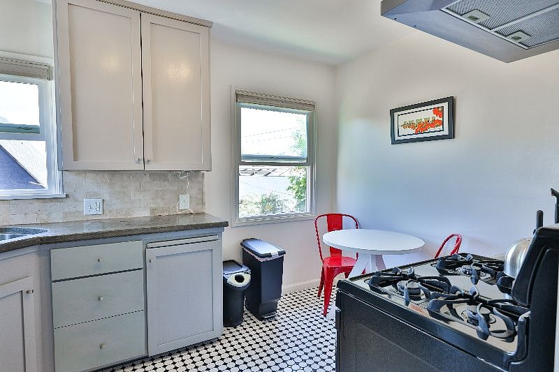 Furnished Finder property 596810_1 photo 7