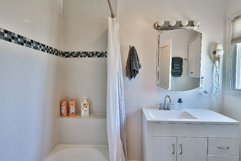 Furnished Finder property 596810_1 photo 12