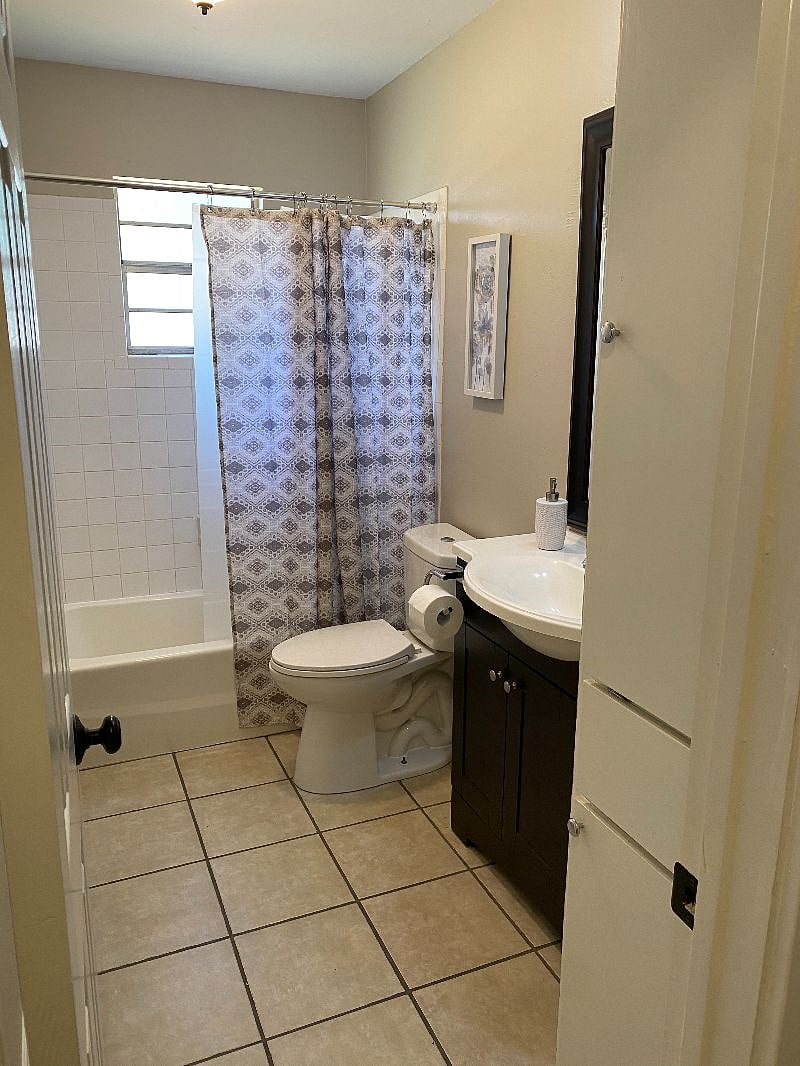 2nd bath off the hall