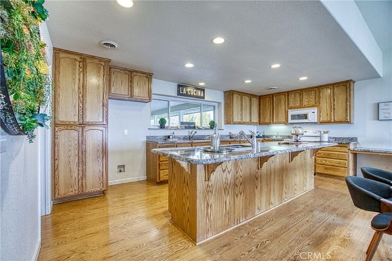 Furnished Finder property 596837_1 photo 5