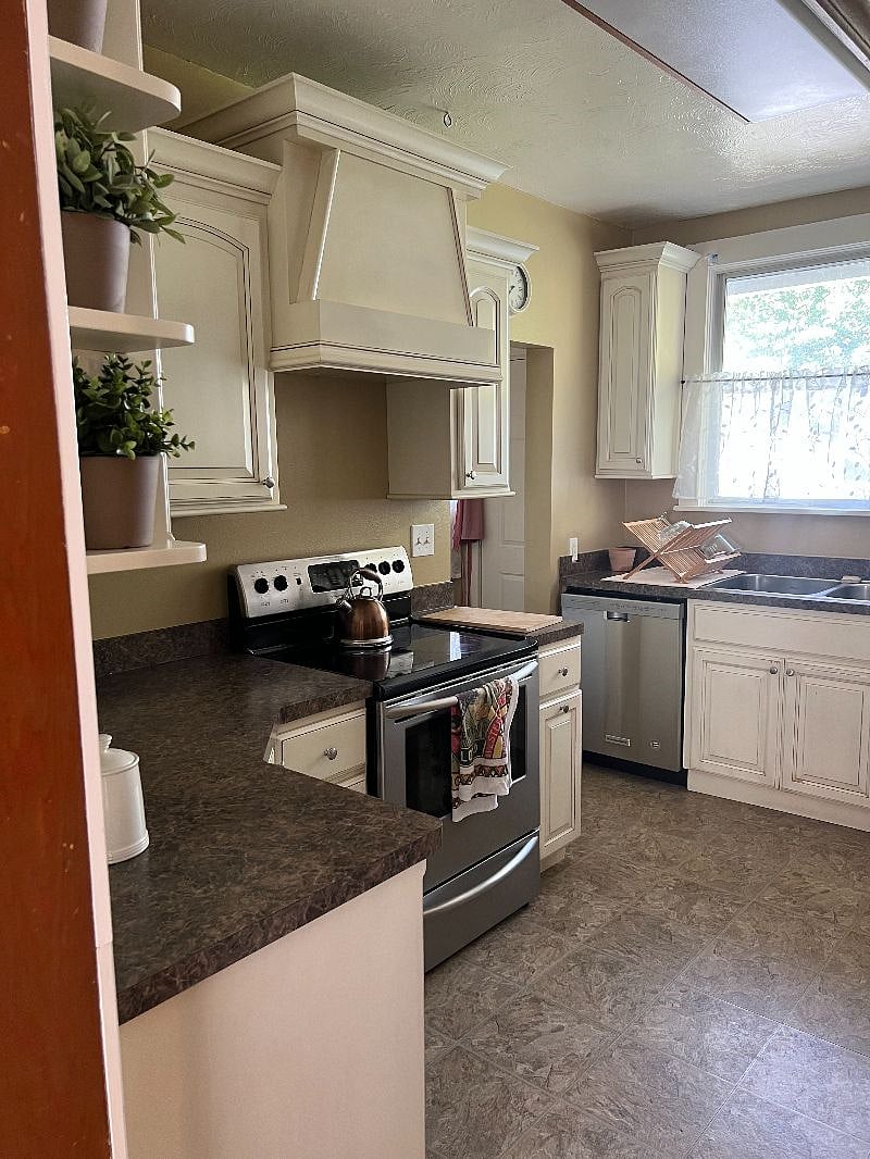 Furnished Finder property 596845_1 photo 4