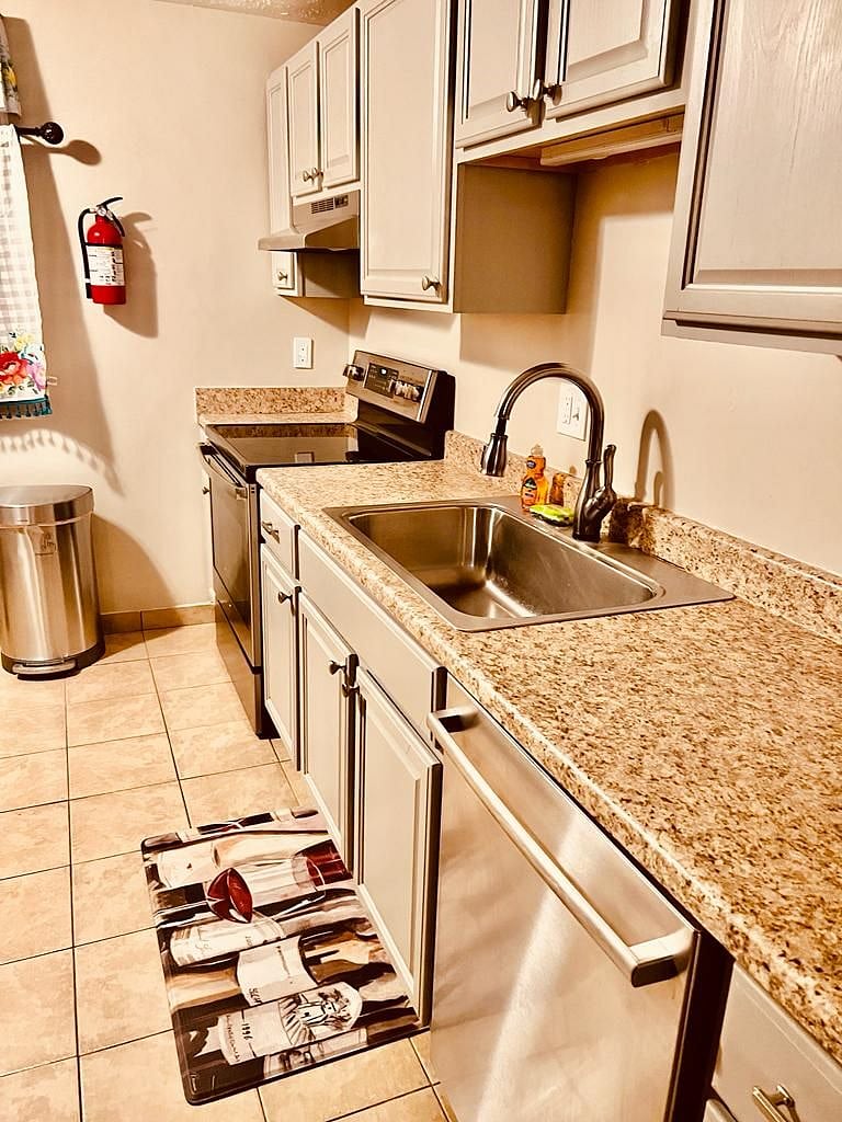 Furnished Finder property 596874_1 photo 33
