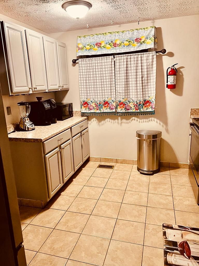 Furnished Finder property 596874_1 photo 32