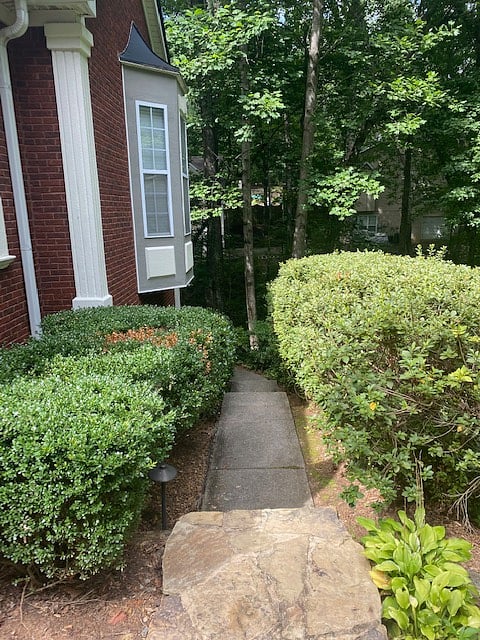 path to studio apartment
