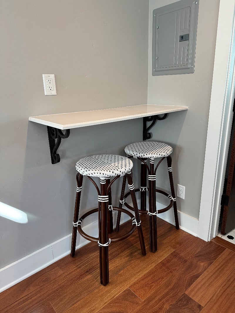 Dining/Work Area