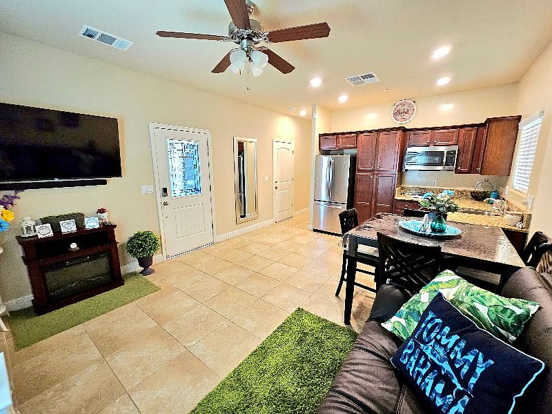 Furnished Finder property 596924_1 photo 5
