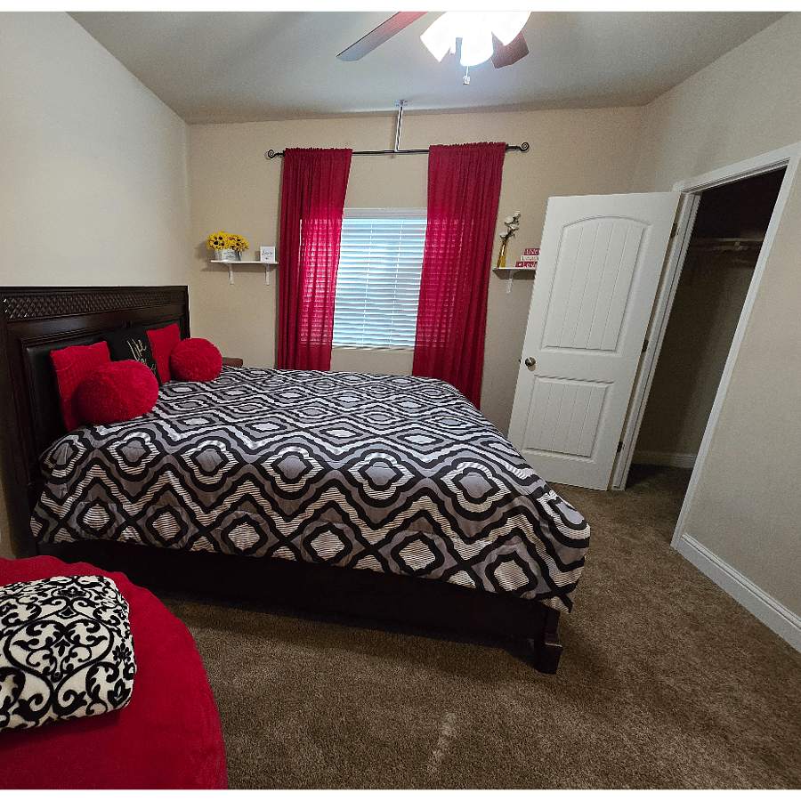Furnished Finder property 596924_1 photo 3