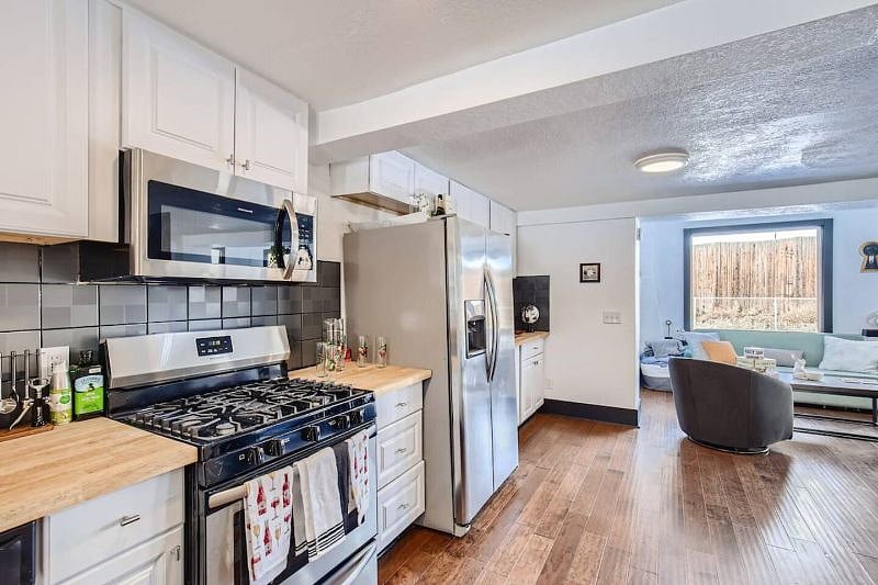 Furnished Finder property 596930_1 photo 9