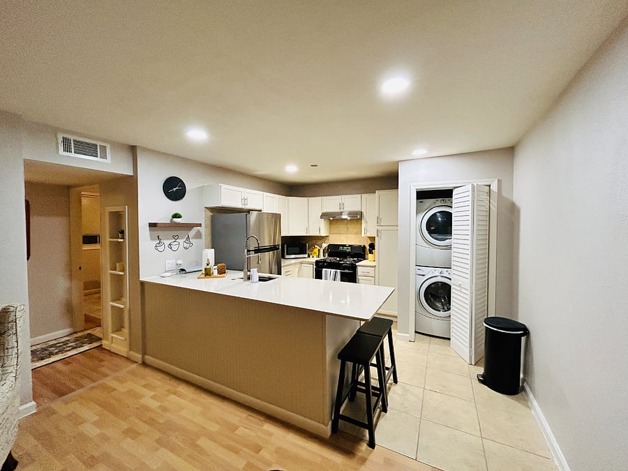 Furnished Finder property 596949_2 photo 3