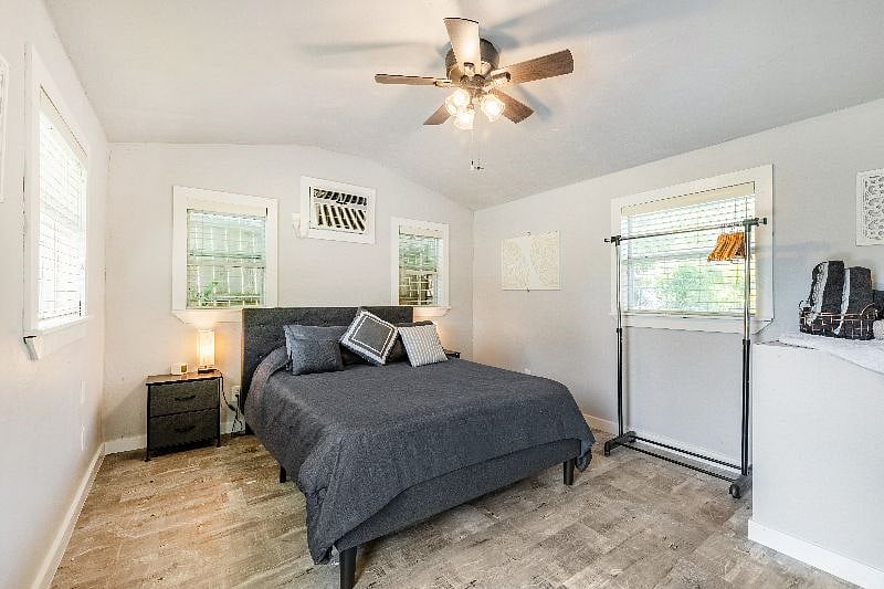 Furnished Finder property 596956_1 photo 3