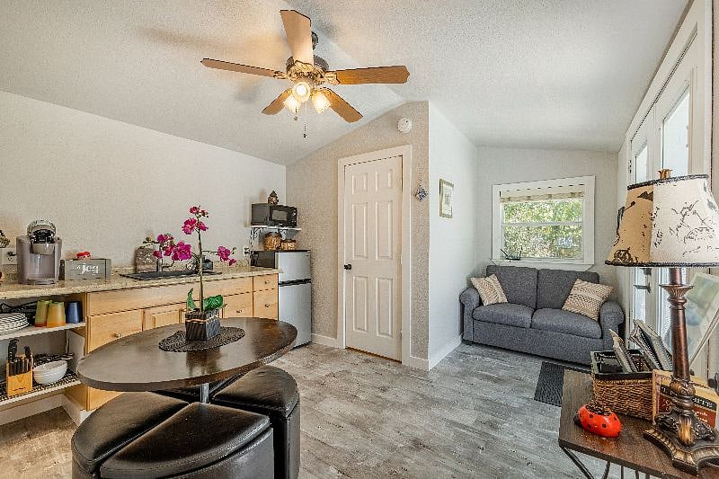 Furnished Finder property 596956_1 photo 8
