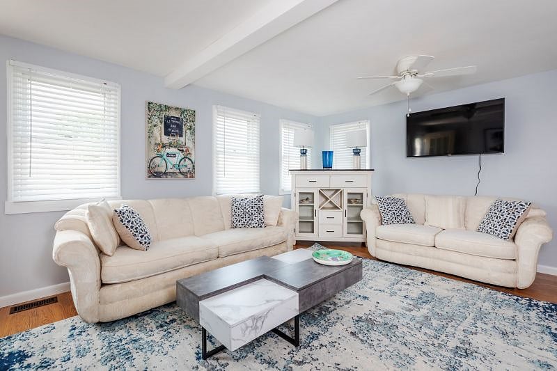 Furnished Finder property 596967_1 photo 3