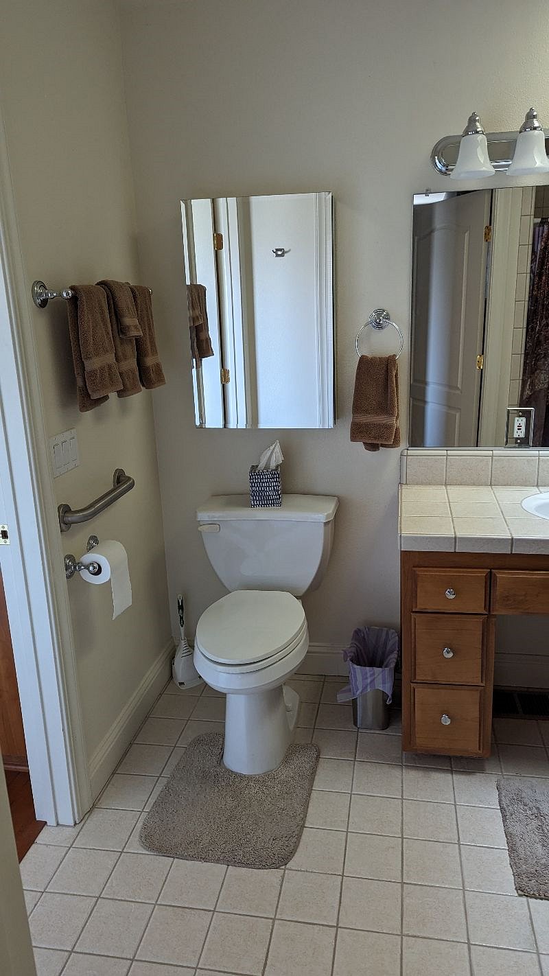 Furnished Finder property 597000_1 photo 8