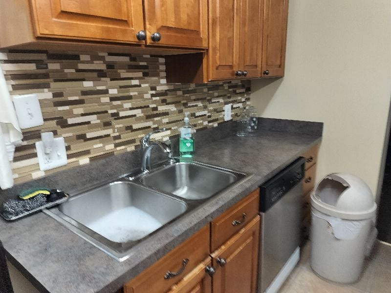 Furnished Finder property 597008_1 photo 9